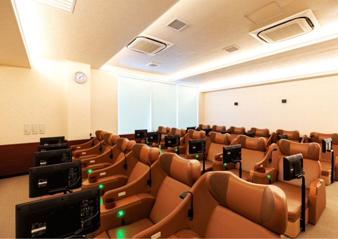 リラクゼーションルーム(男女共用)